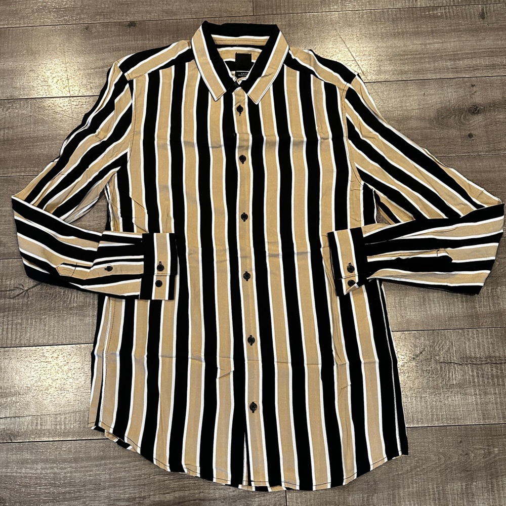 NEW H&M Dressing Shirt